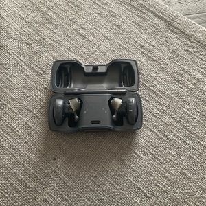 Bose sport earbuds. Excellent condition.